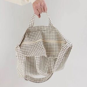 BAGGU duck shoulder bag grid